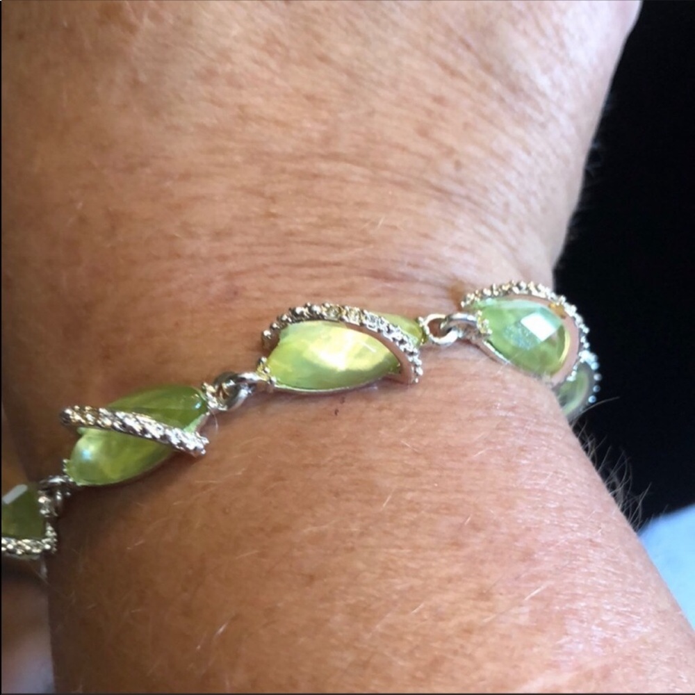 Gorgeous AVON bracelet